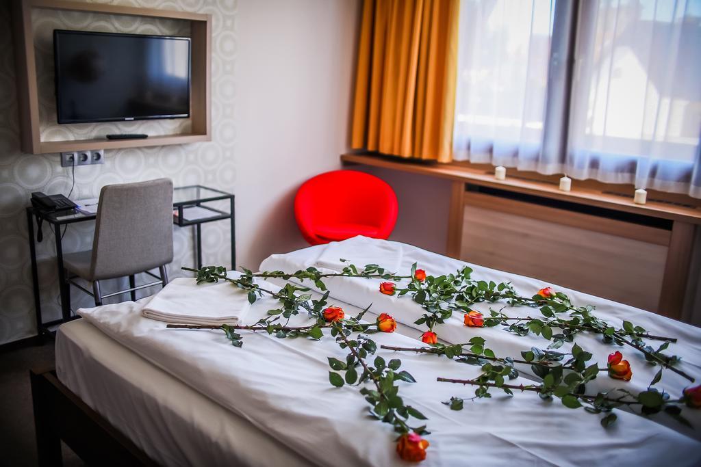 伊莫拉乌德法尔哈兹酒店 埃格尔 客房 照片